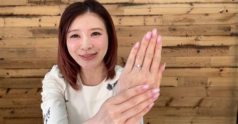 手島優 結婚相手 何歳|手島優、“10年来のファン”と結婚発表で幸せいっぱい